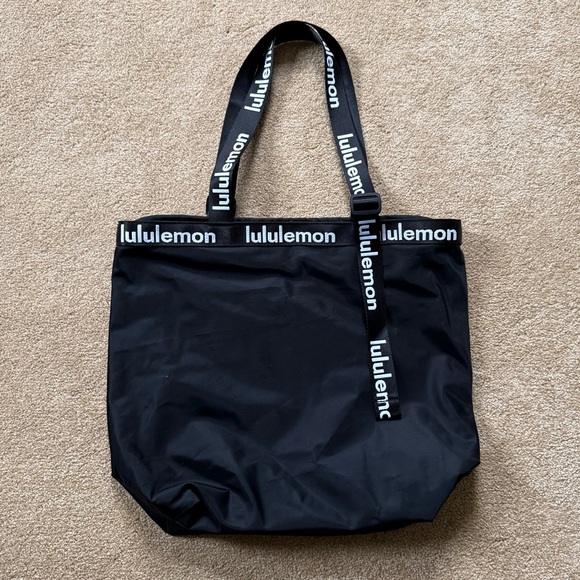 NWOT Lululemon The Rest is Written Black Tote - Picture 8 of 8